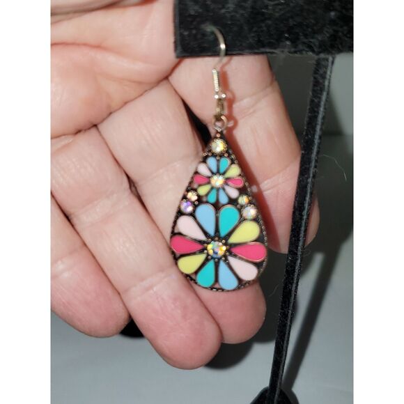 Enameled Hippie Boho Pierced Earrings Dangle Drop Handmade Flower 60's Style - Picture 3 of 7